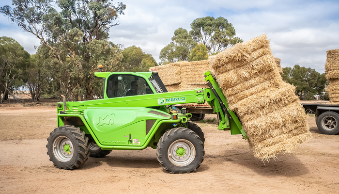 Photo of machine with hay